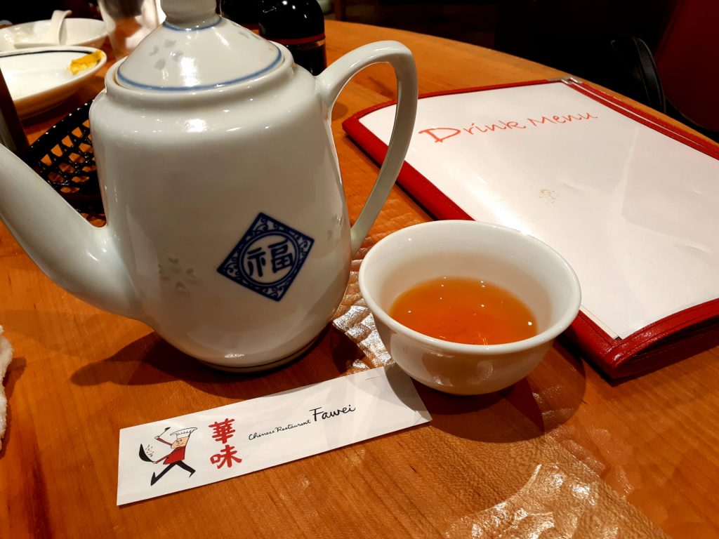 沼津　中華料理「華味」　おすすめ料理　ウーロン茶