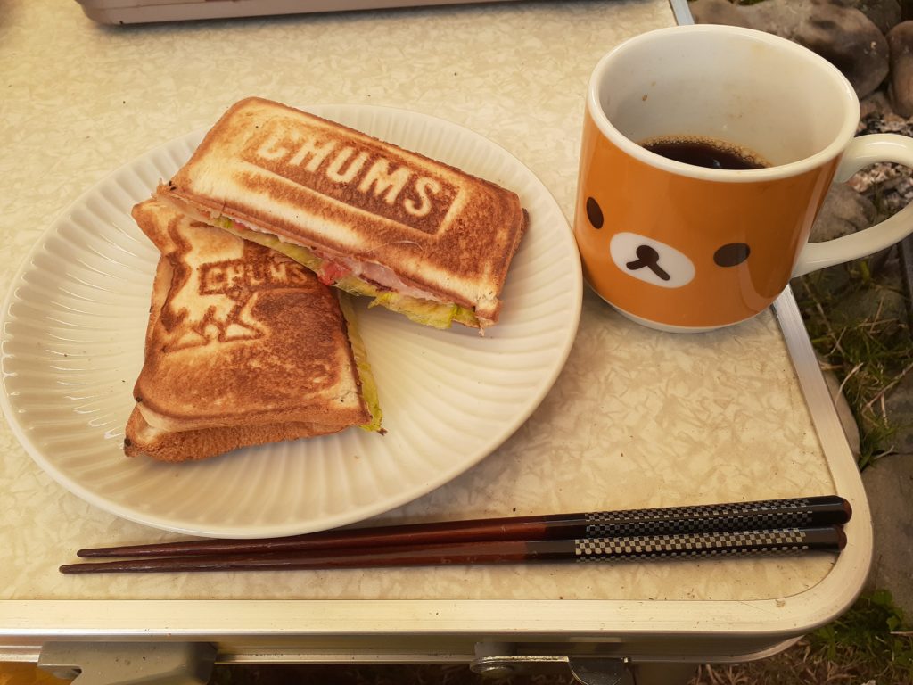 CHUMSチャムスホットサンドクッカーの朝食レシピ
