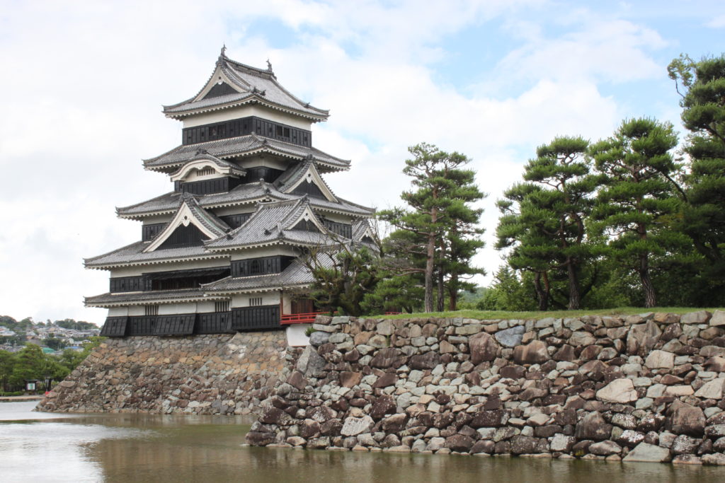 【松本城】長野の日本100名城！所要時間や見どころ、駐車場、アクセスを一挙に公開
