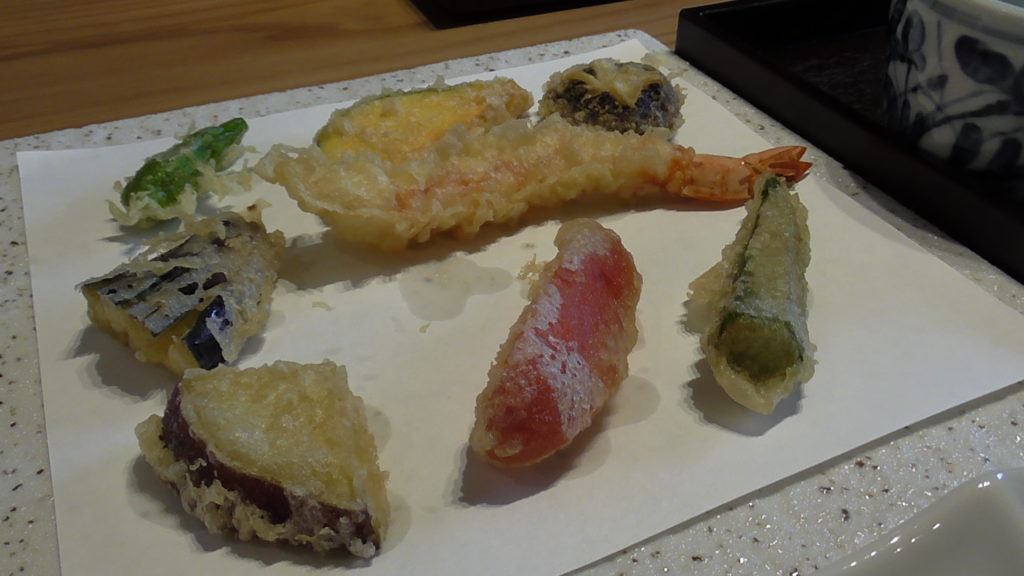 信州城下そばと天ぷら　「やまとう」実食！　天ぷら盛り合わせ