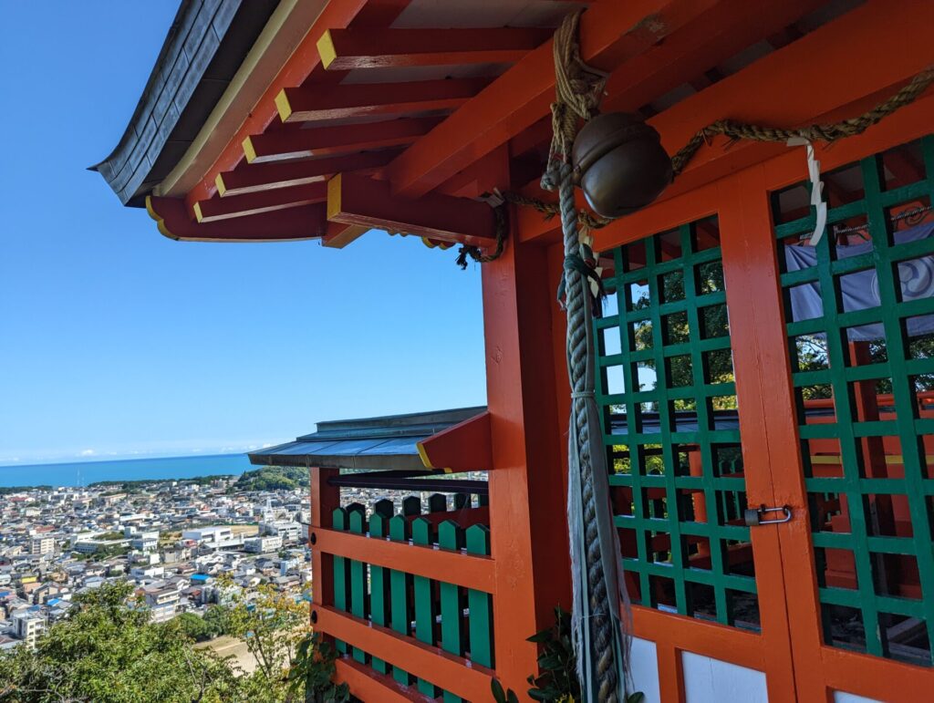 摂社の神倉神社からの眺望